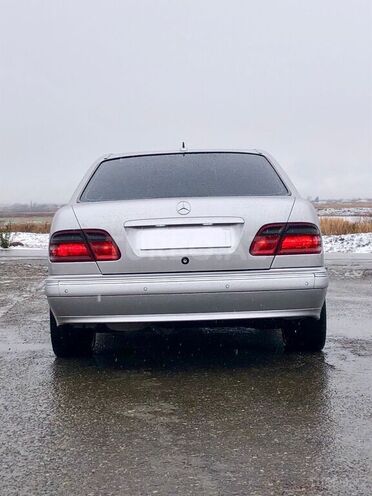 Mercedes E 320 2000, 498,000 km - 3.2 l - Bakı