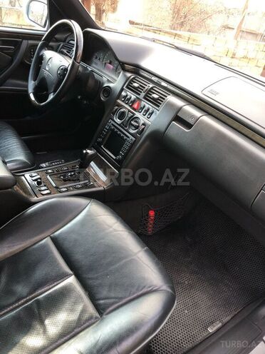 Mercedes E 320 2000, 498,000 km - 3.2 l - Bakı