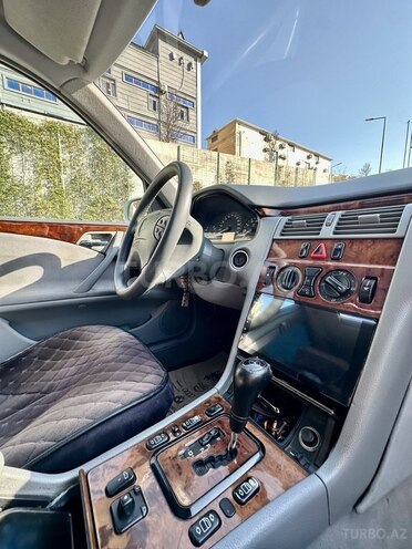 Mercedes E 320 2000, 100,000 km - 3.2 l - Bakı