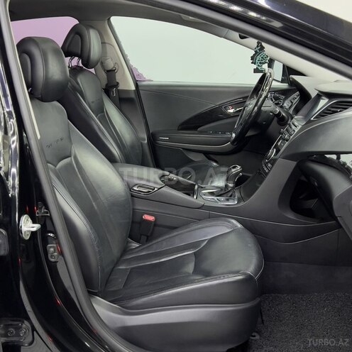 Hyundai Grandeur-9
