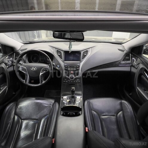 Hyundai Grandeur-12