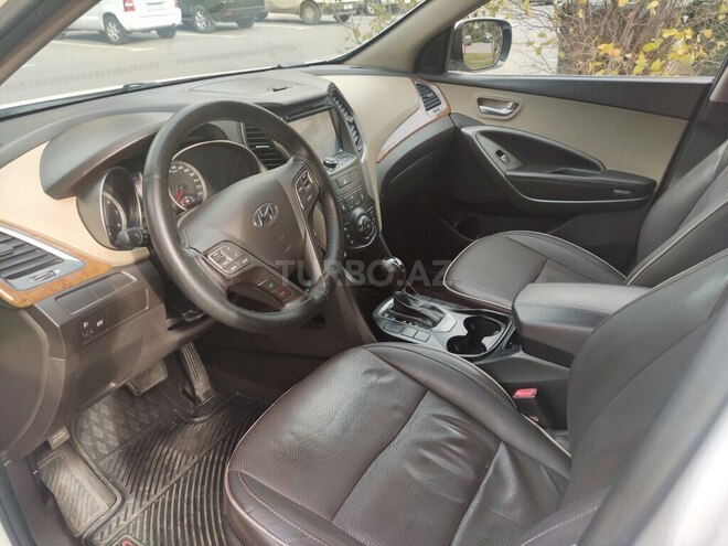 Hyundai Santa Fe-4