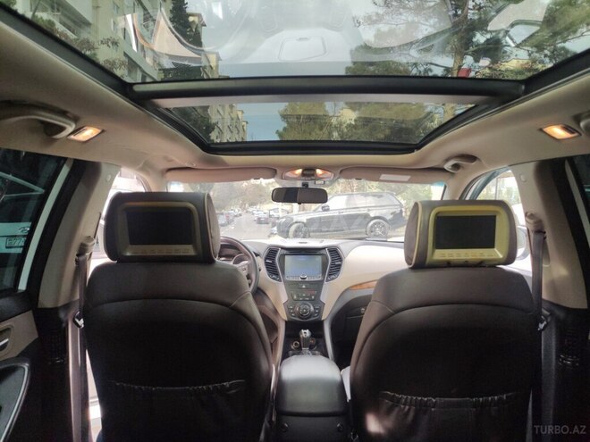 Hyundai Santa Fe-10