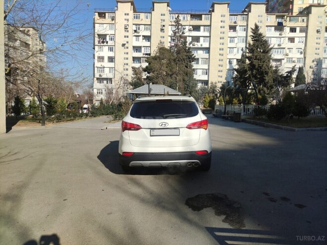 Hyundai Santa Fe-13