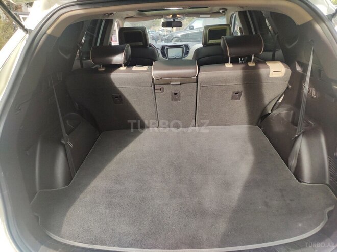 Hyundai Santa Fe-21