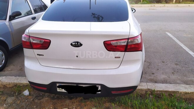 Kia Rio 2015, 180,000 km - 1.6 л - Şirvan
