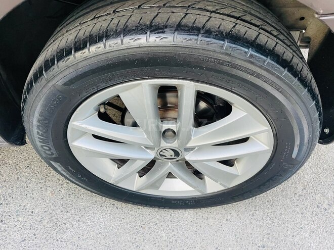 Skoda Rapid 2019, 142,000 km - 1.6 л - Bakı