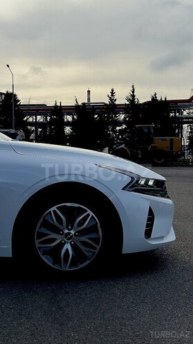 Kia K5-4