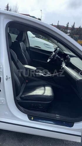 Kia K5-7