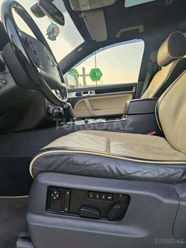Volkswagen Touareg 2008, 185,000 km - 4.2 л - Bakı