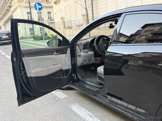 Hyundai Elantra 2017, 121,000 km - 2.0 l - Bakı