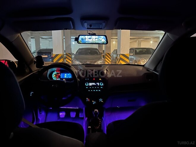 Chevrolet Cobalt-12