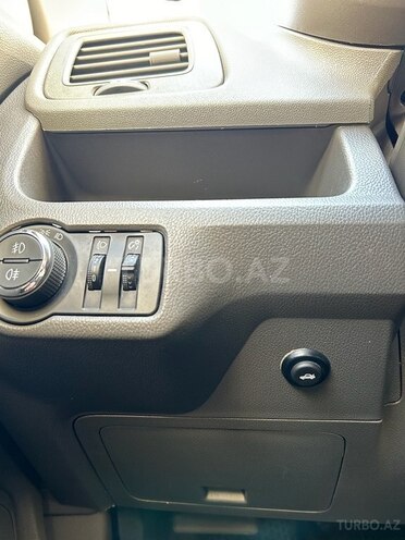 Chevrolet Cobalt-15