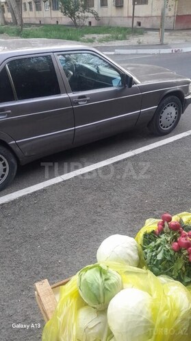 Mercedes 190 1991, 300,000 km - 1.8 l - Mingəçevir