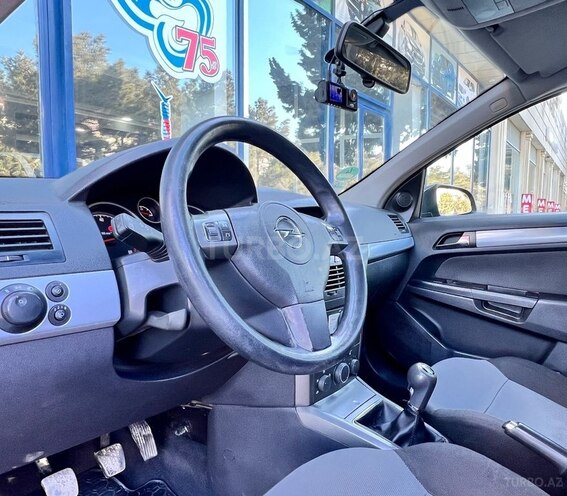 Opel Astra 2004, 214,000 km - 1.4 l - Sumqayıt