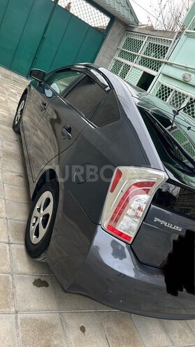 Toyota Prius 2015, 286,000 km - 1.8 л - Yevlax