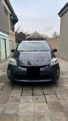 Toyota Prius 2015, 286,000 km - 1.8 л - Yevlax
