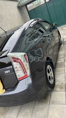 Toyota Prius 2015, 286,000 km - 1.8 л - Yevlax