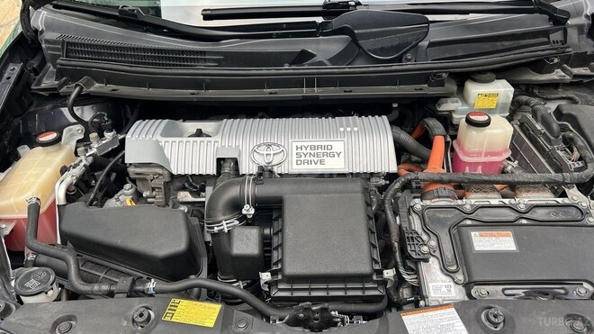 Toyota Prius 2015, 286,000 km - 1.8 л - Yevlax