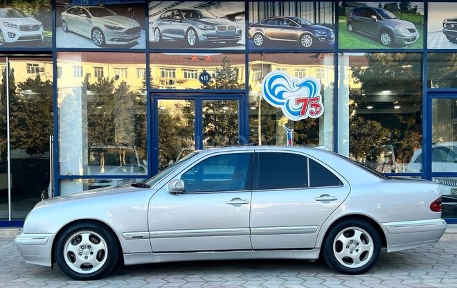 Mercedes E 270 2000, 363,000 km - 2.7 l - Sumqayıt