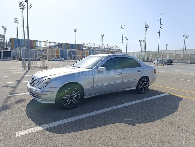 Mercedes E 220 d 2002, 438,500 km - 2.2 l - Bakı