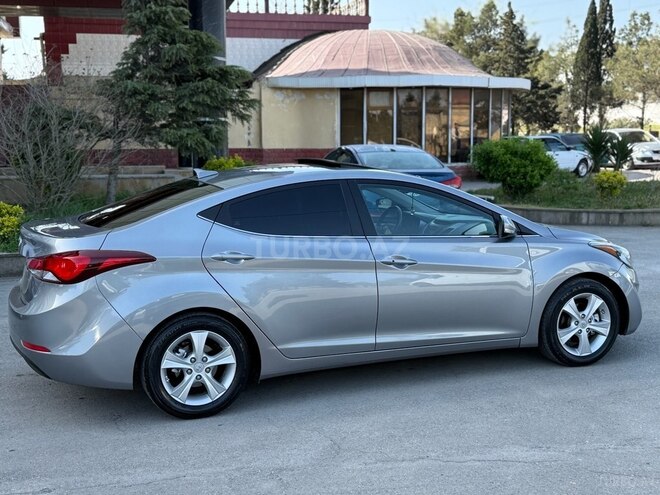 Hyundai Elantra 2015, 162,123 km - 1.8 l - Bakı