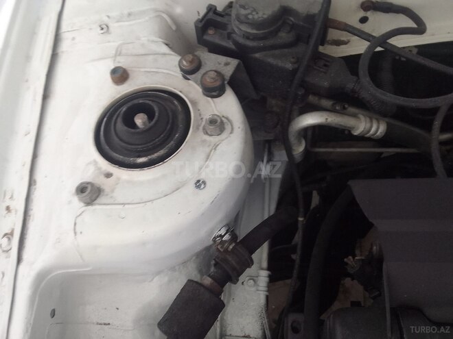 Hyundai Elantra 2003, 254,760 km - 2.0 l - Bakı