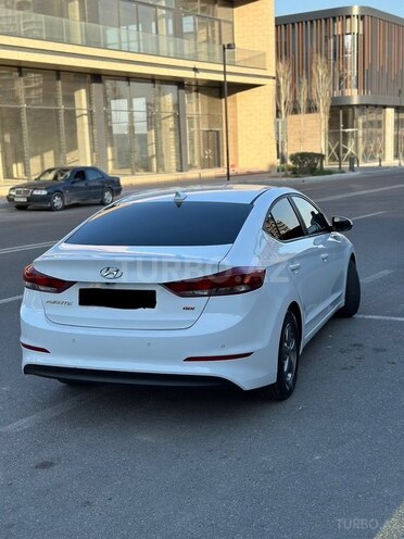 Hyundai Avante 2016, 90,000 km - 1.6 l - Bakı