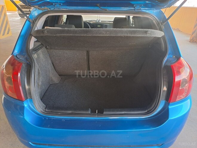 Toyota Corolla 2006, 320,000 km - 1.4 l - Bakı