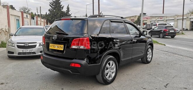 Kia Sorento-12