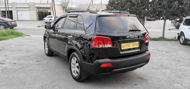 Kia Sorento-14