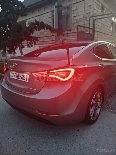 Hyundai Elantra 2014, 176,000 km - 1.8 л - Salyan