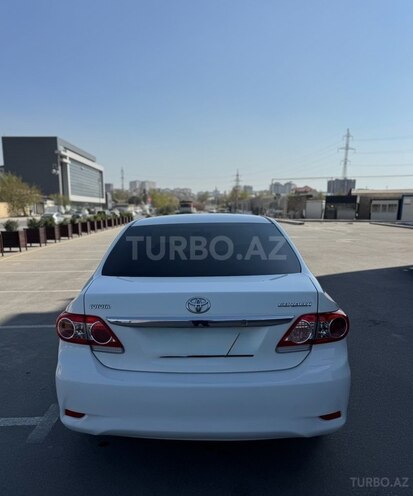 Toyota Corolla 2013, 234,000 km - 1.6 l - Bakı