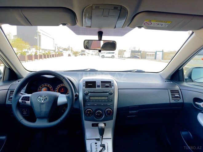 Toyota Corolla 2013, 234,000 km - 1.6 l - Bakı