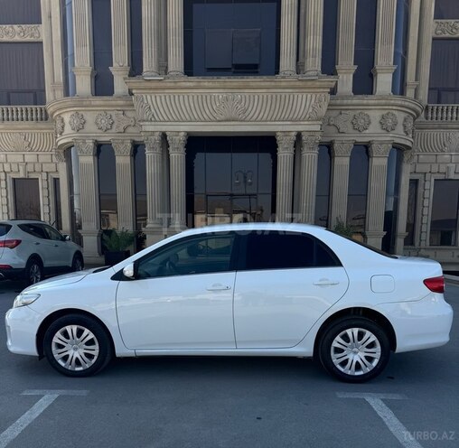 Toyota Corolla 2013, 234,000 km - 1.6 l - Bakı