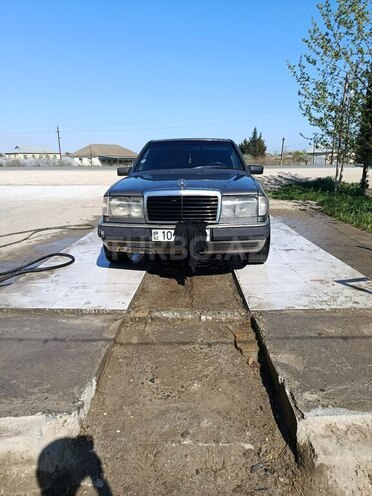 Mercedes E 300 d 1990, 500,000 km - 3.0 л - Salyan