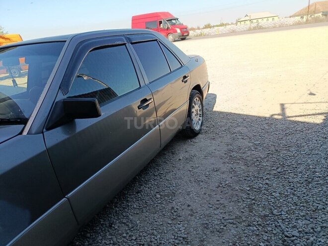 Mercedes E 300 d 1990, 500,000 km - 3.0 л - Salyan