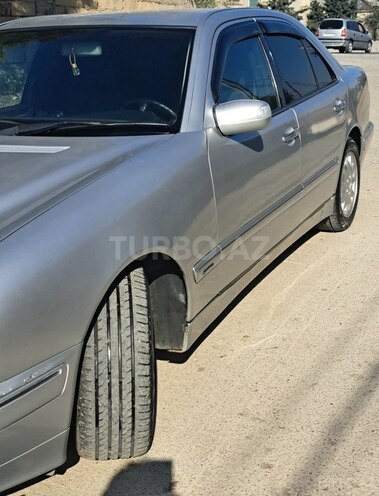 Mercedes E 220 d 1999, 519,568 km - 2.2 л - Bakı