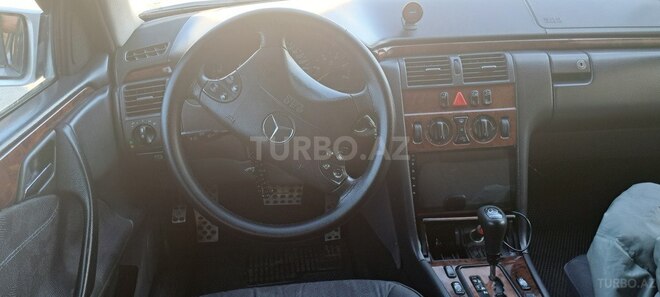 Mercedes E 220 d 1999, 519,568 km - 2.2 л - Bakı
