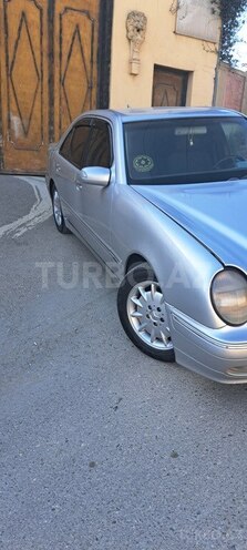 Mercedes E 220 d 1999, 519,568 km - 2.2 л - Bakı