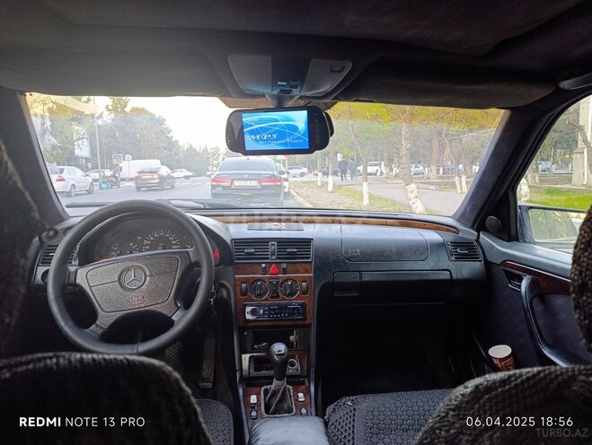 Mercedes C 220 1996, 266,401 km - 2.2 l - Sumqayıt