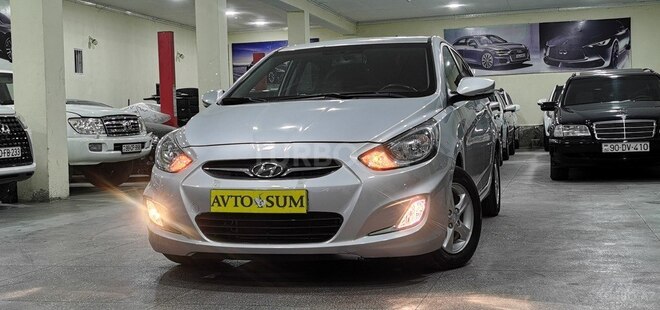 Hyundai Accent-1