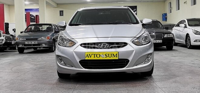 Hyundai Accent-6