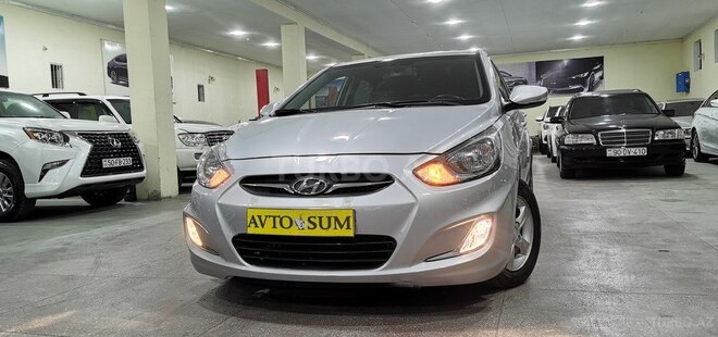 Hyundai Accent-5