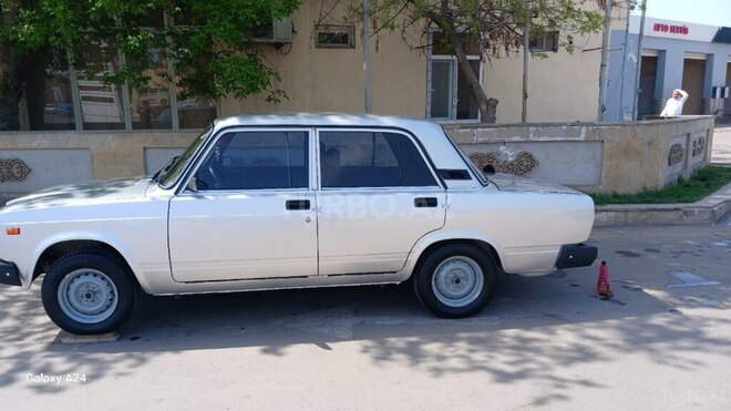 LADA (VAZ) 2107 2010, 80,000 km - 1.6 л - Sabirabad