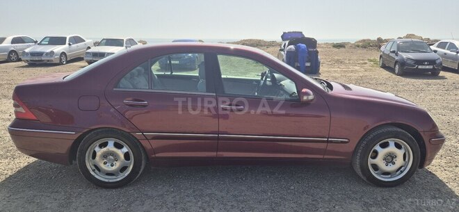 Mercedes C 180 2003, 260,000 km - 1.8 l - Bakı