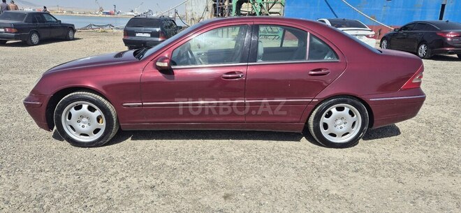 Mercedes C 180 2003, 260,000 km - 1.8 l - Bakı