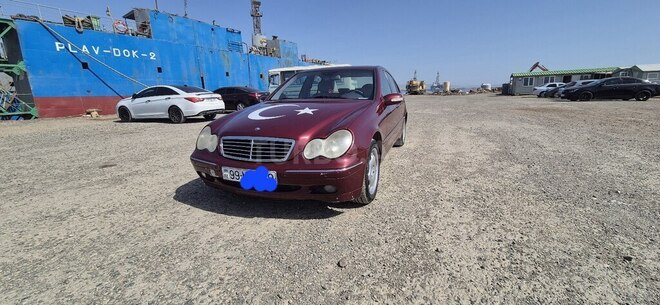 Mercedes C 180 2003, 260,000 km - 1.8 l - Bakı