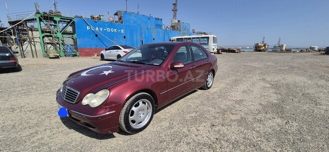 Mercedes C 180 2003, 260,000 km - 1.8 l - Bakı