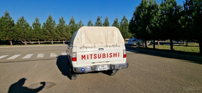 Mitsubishi L200 2002, 350,000 km - 2.5 l - Masallı